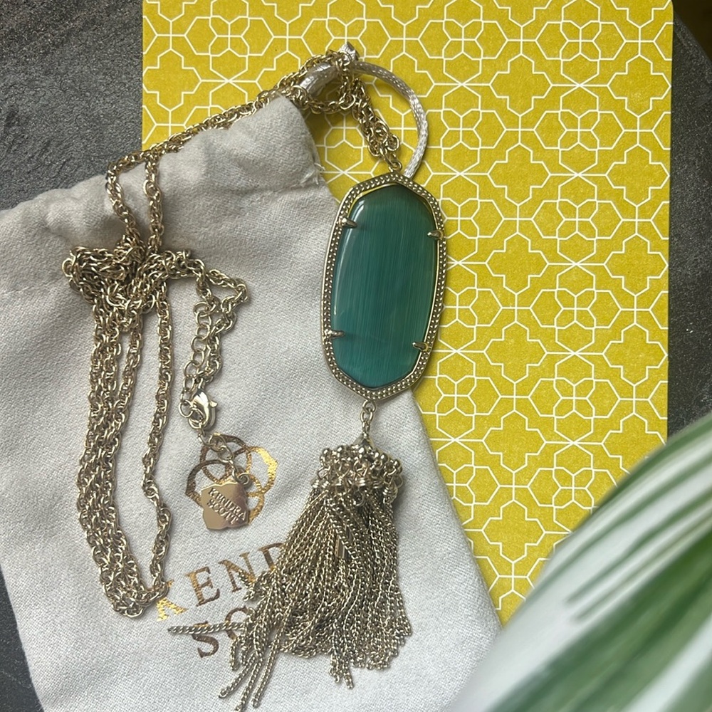 Rayne Necklace In Emerald Cat's Eye